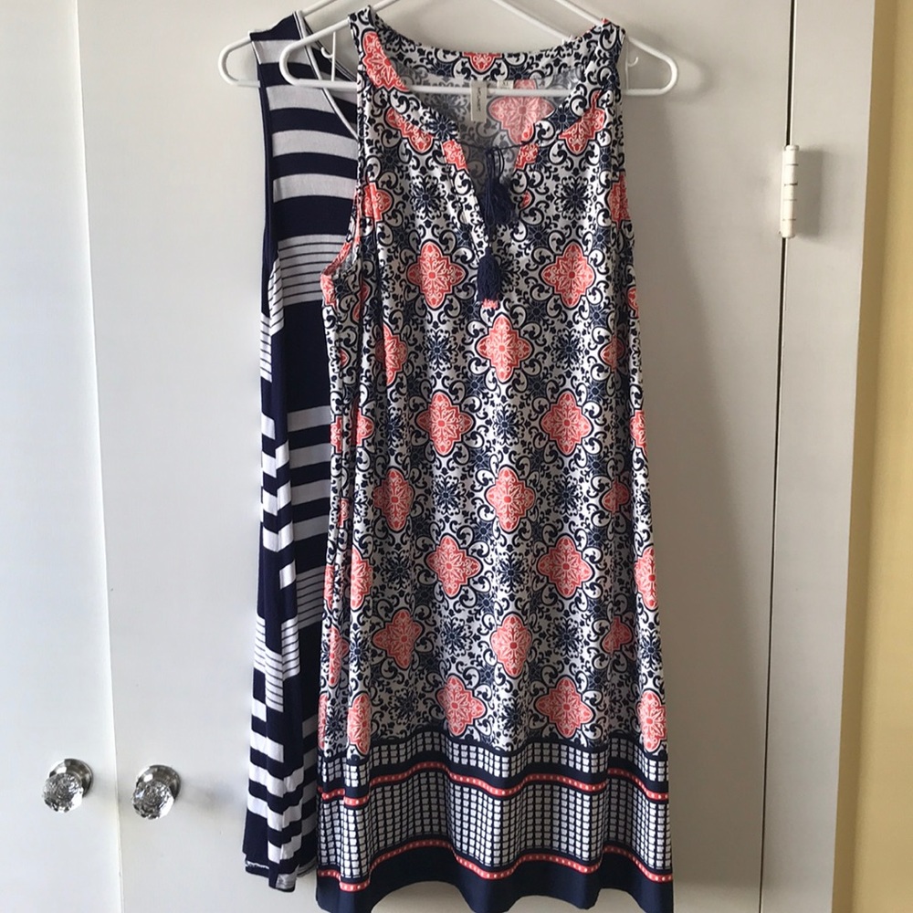 2️⃣ Casual Dresses Size XL Navy Blue White Coral